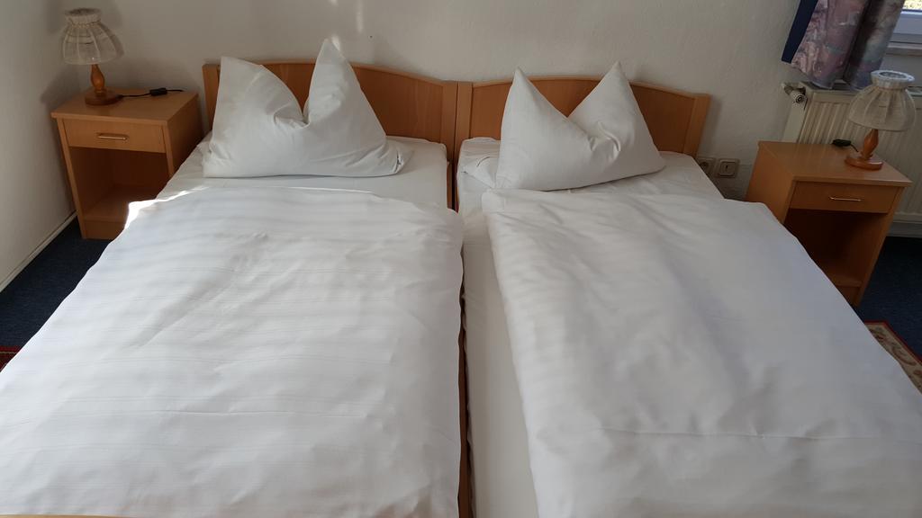 Pension Wasunger Tor Майнинген Экстерьер фото