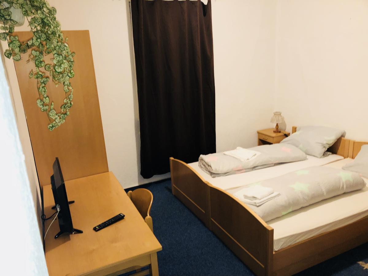 Pension Wasunger Tor Майнинген Экстерьер фото